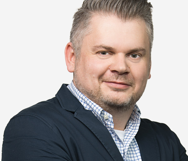 Ralf freigestellt grauerHG